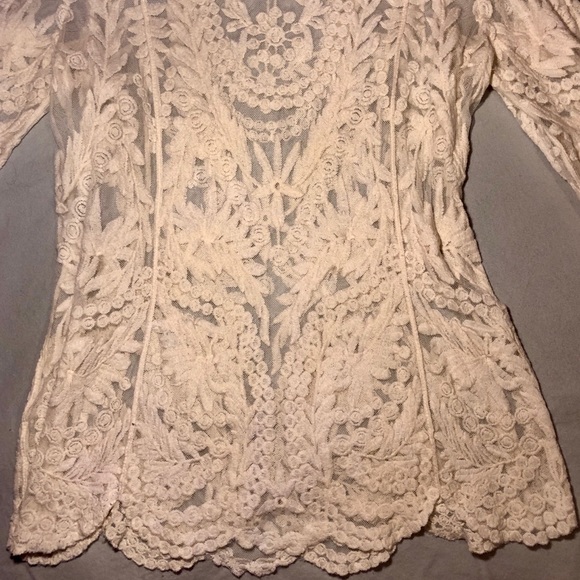 AMERICAN RAG Lace Top - Picture 4 of 5